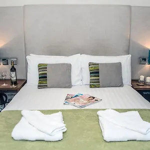 https://book-a-base-chester-apartments-city-road.hotelsin-chester.com
